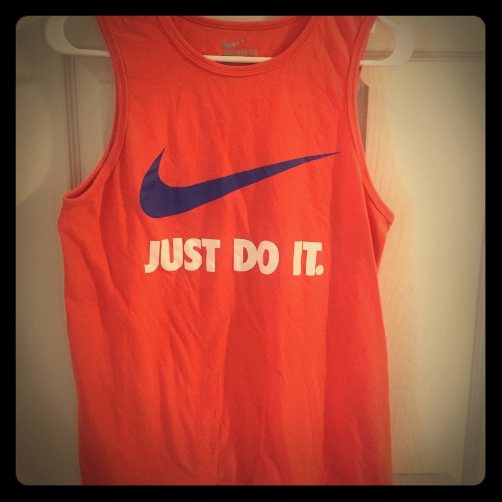Nike Athletic cut tank (coral)